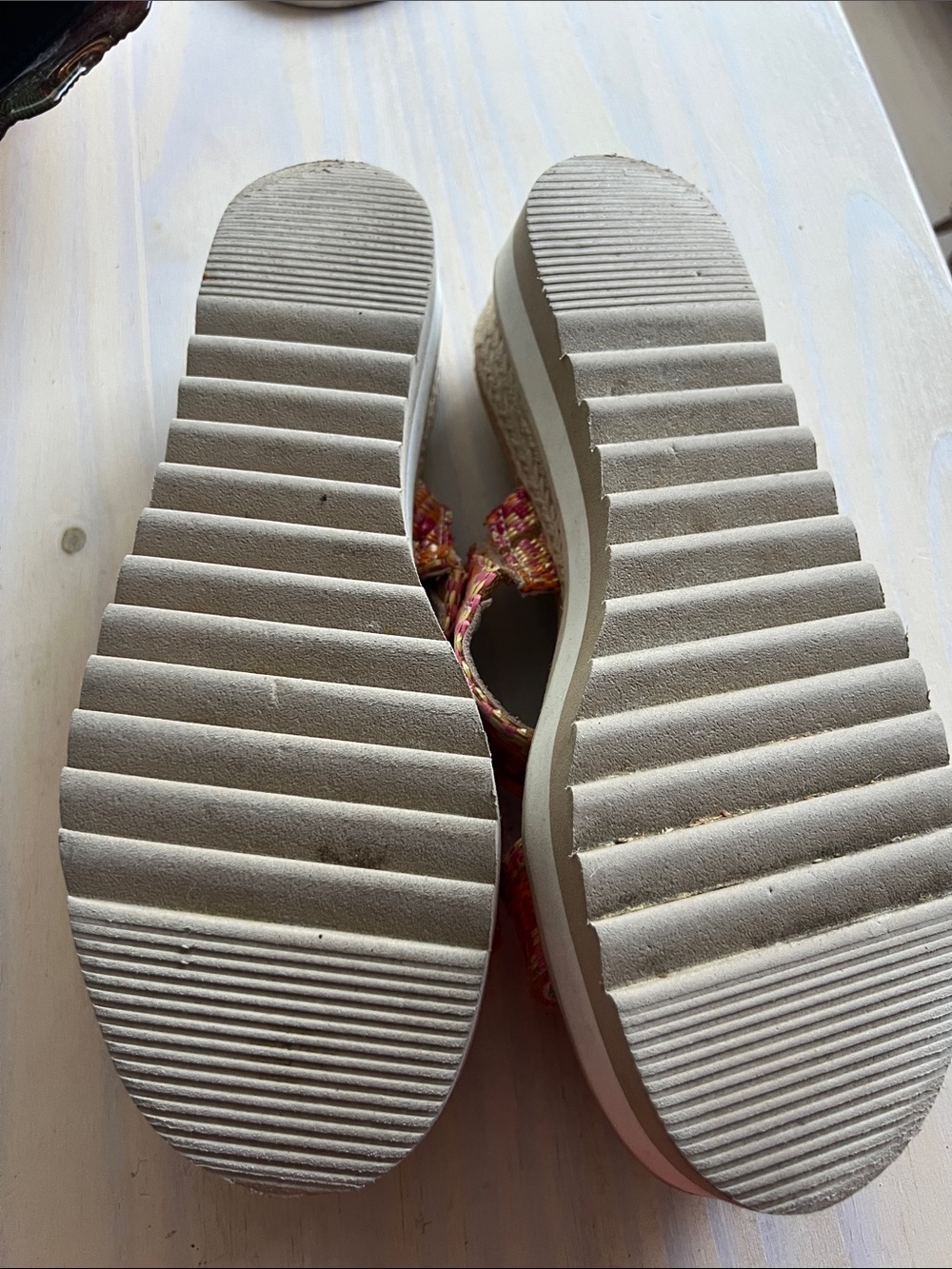 Kelly & Katie Multicolor Woven Platform Slide Sandals - Picture 7 of 7